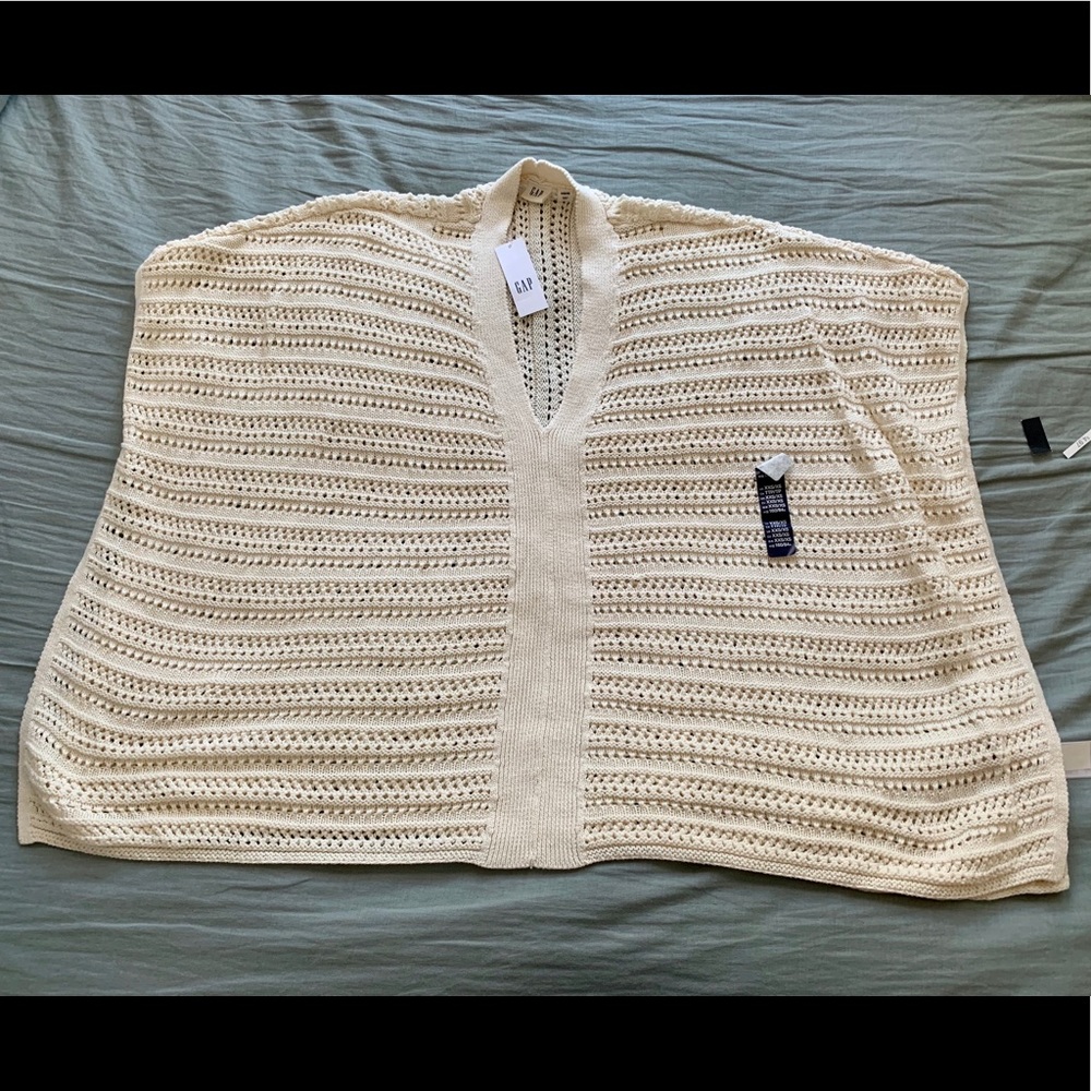 GAP poncho
